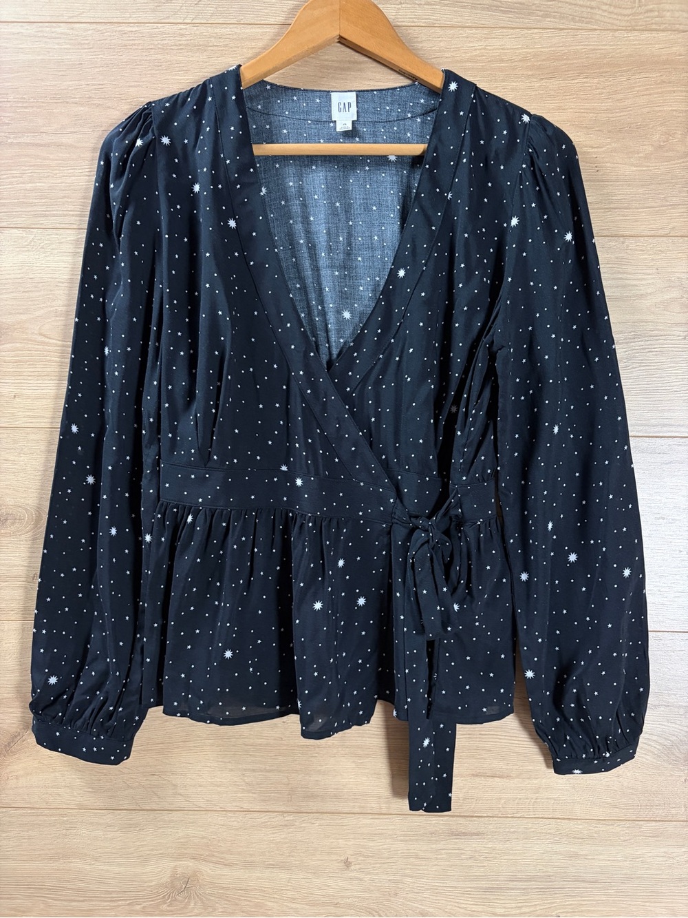 GAP Black Long Sleeve Wrap Top XS